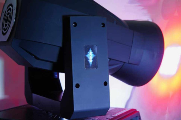 Ross Binary led beam 60w Светодиодный полноповороный прожектор 60Вт Ross Binary led beam 60w Светодиодный полноповороный прожектор 60Вт