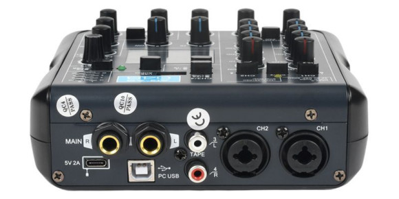 FREEBOSS AG-AS04B Микшерный пульт 4-х канальныйй FREEBOSS AG-AS04B Микшерный пульт 4-х канальныйй
